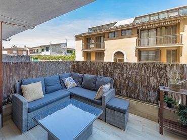 Bajo con ascensor en venta en Llevant