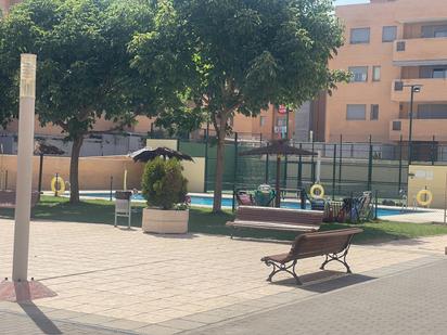 Piscina de Dúplex de lloguer en Navalcarnero amb Calefacció i Traster