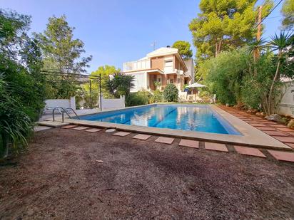 Piscina de Casa o xalet en venda en Castelldefels amb Aire condicionat, Calefacció i Jardí privat
