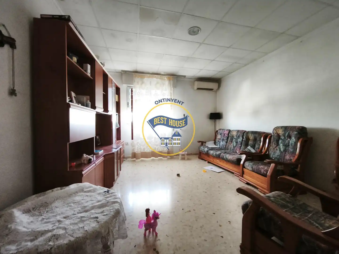 Wohnzimmer von Fabrikhallen zum Verkauf in Cañada