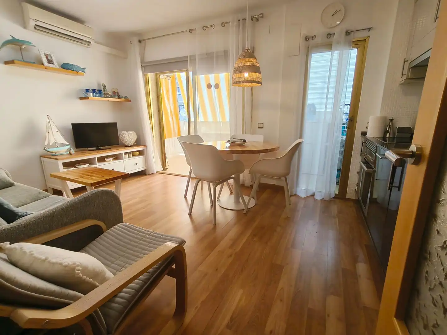 Wohnzimmer von Wohnungen zum Verkauf in Cambrils mit Klimaanlage, Terrasse und Ofen