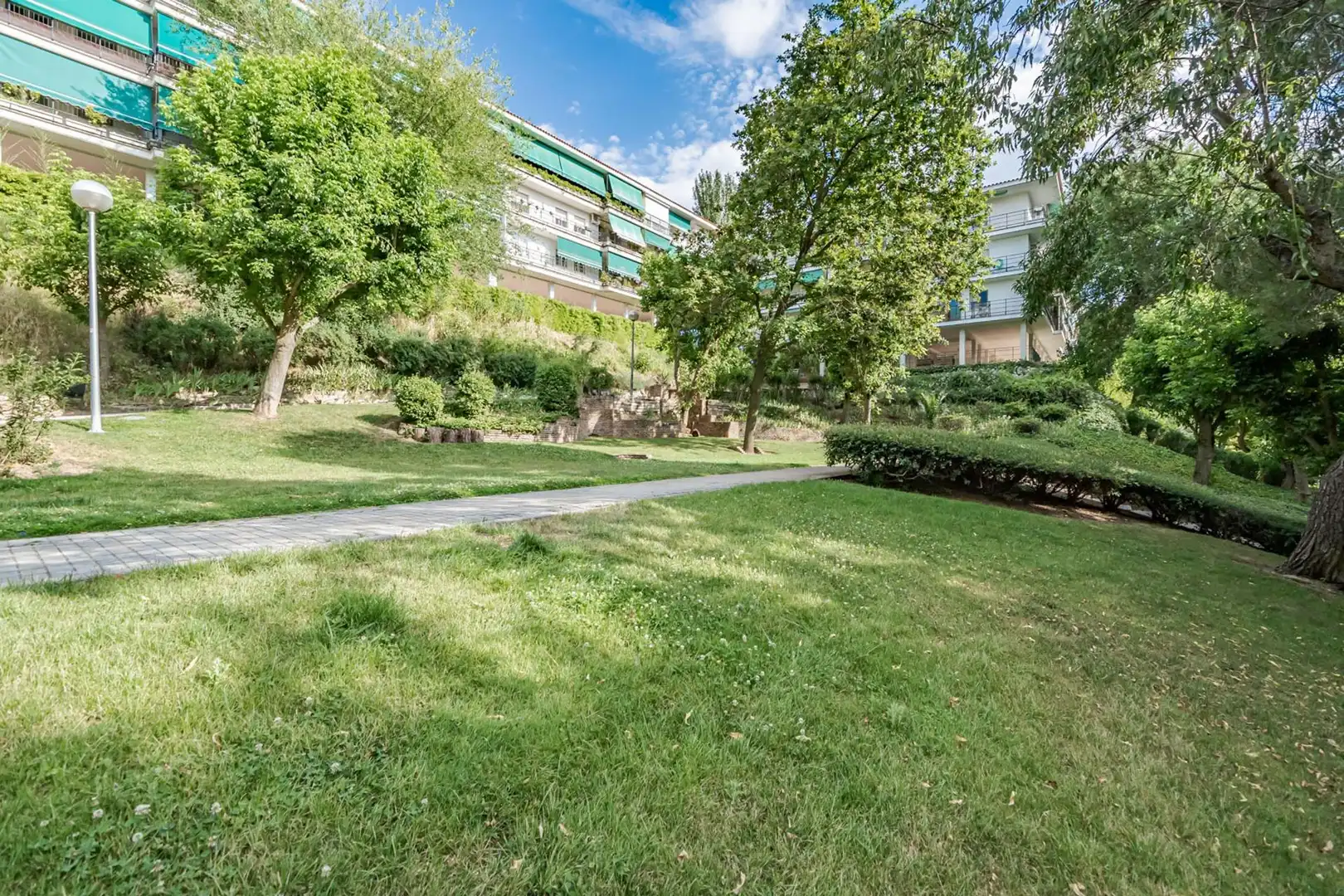 Jardín de Piso en venta en Móstoles con Calefacción, Jardín privado y Terraza