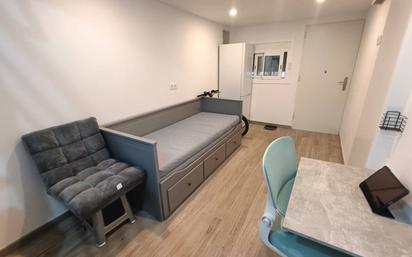 Dormitori de Casa o xalet en venda en Santa Coloma de Gramenet