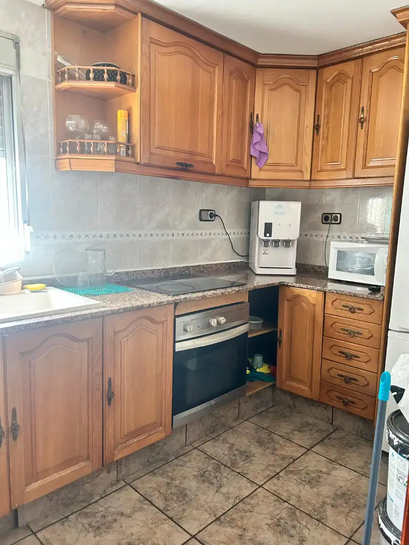 Kitchen of Flat for share in Alfafar  with Furnished, Oven and Washing machine