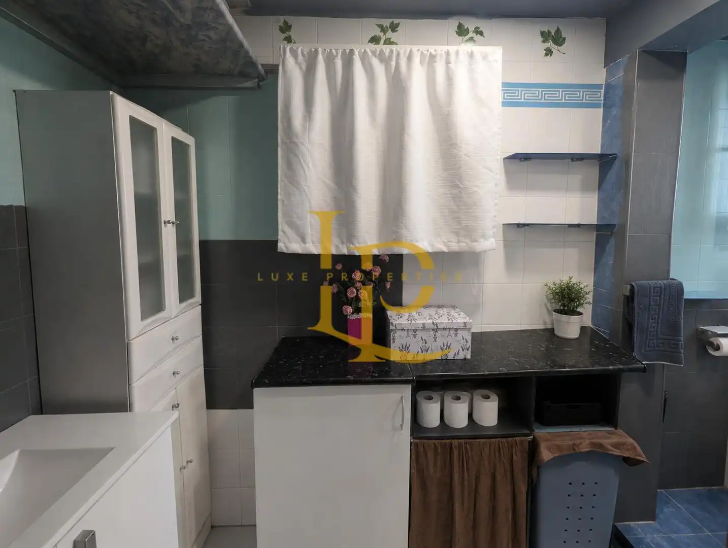 Cocina de Piso en venta en San Lorenzo de El Escorial con Calefacción, Jardín privado y Horno