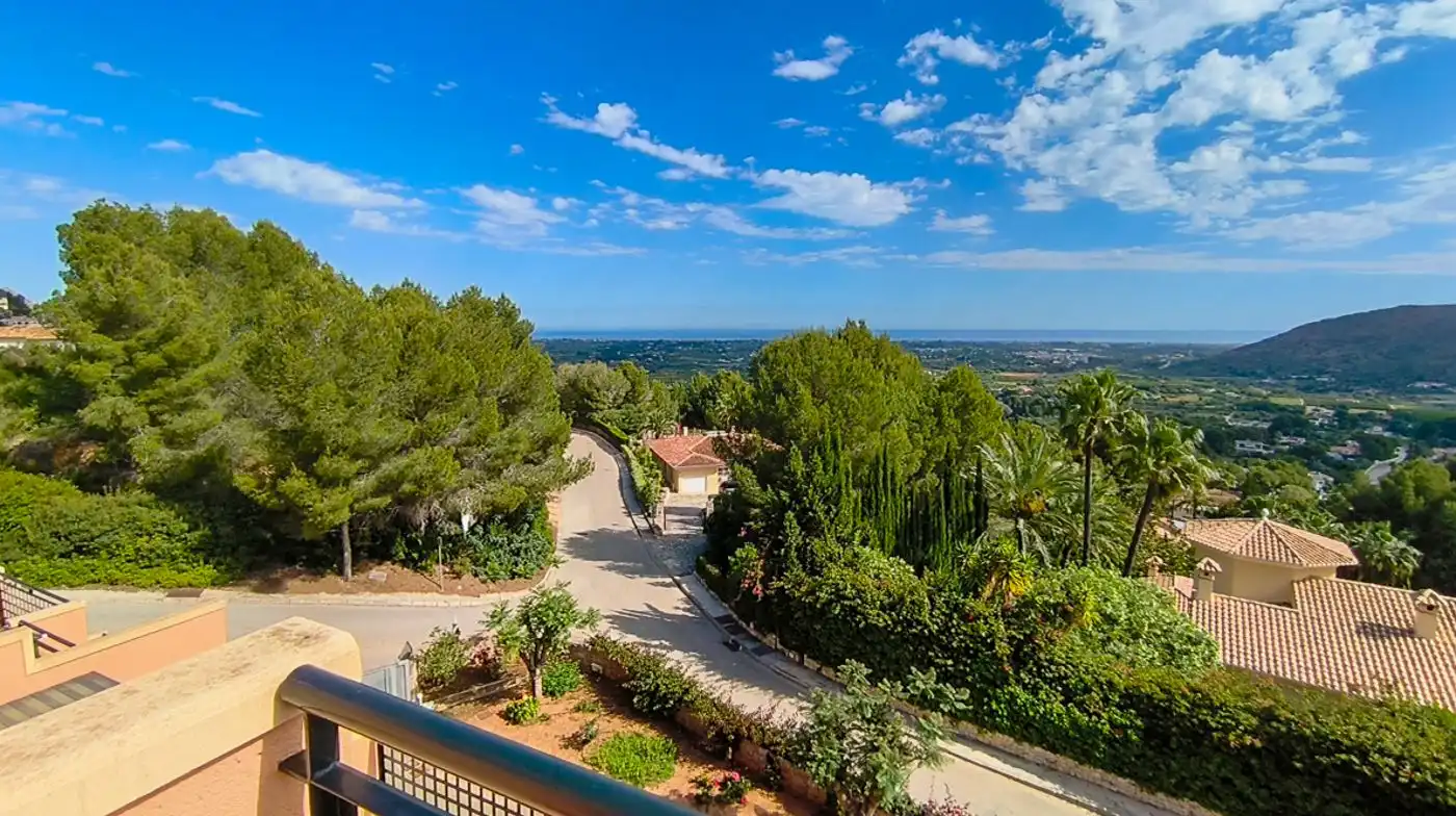 Vista exterior de Àtic en venda en Pedreguer amb Aire condicionat, Calefacció i Jardí privat