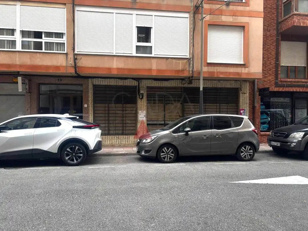 Local comercial en venta en El Astillero, imagen 3