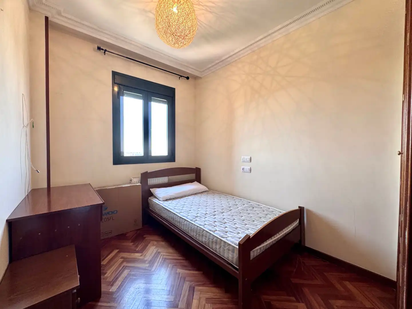 Schlafzimmer von Wohnungen zur Miete in Cáceres mit Klimaanlage, Heizung und Parkett