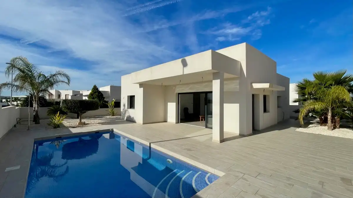 Swimming pool of Houses for sale in Rojales
