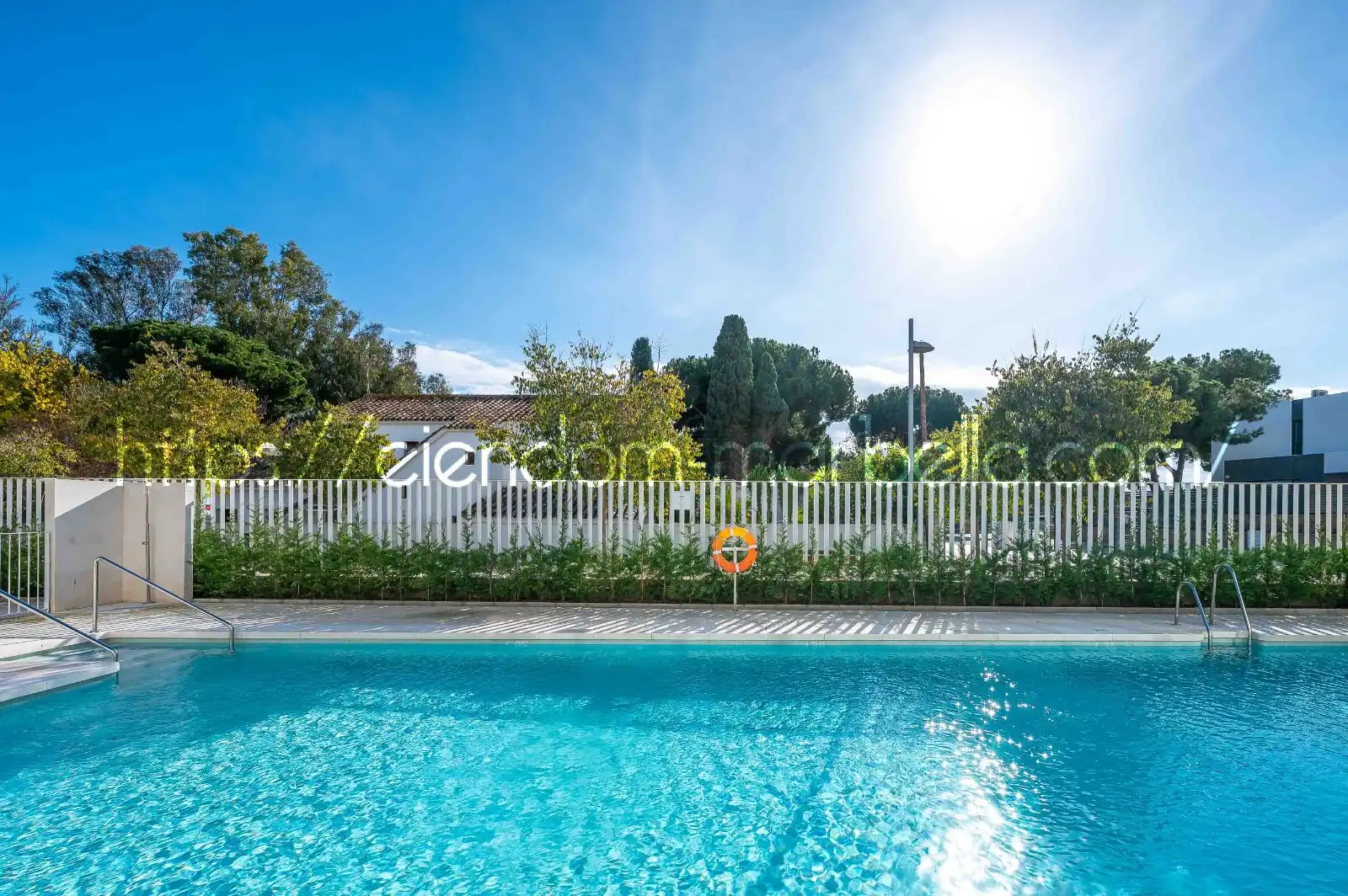 Piscina de Apartamento en venta en Marbella con Aire acondicionado, Terraza y Amueblado