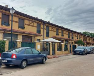 Vista exterior de Casa adosada en venda en Fresnillo de las Dueñas