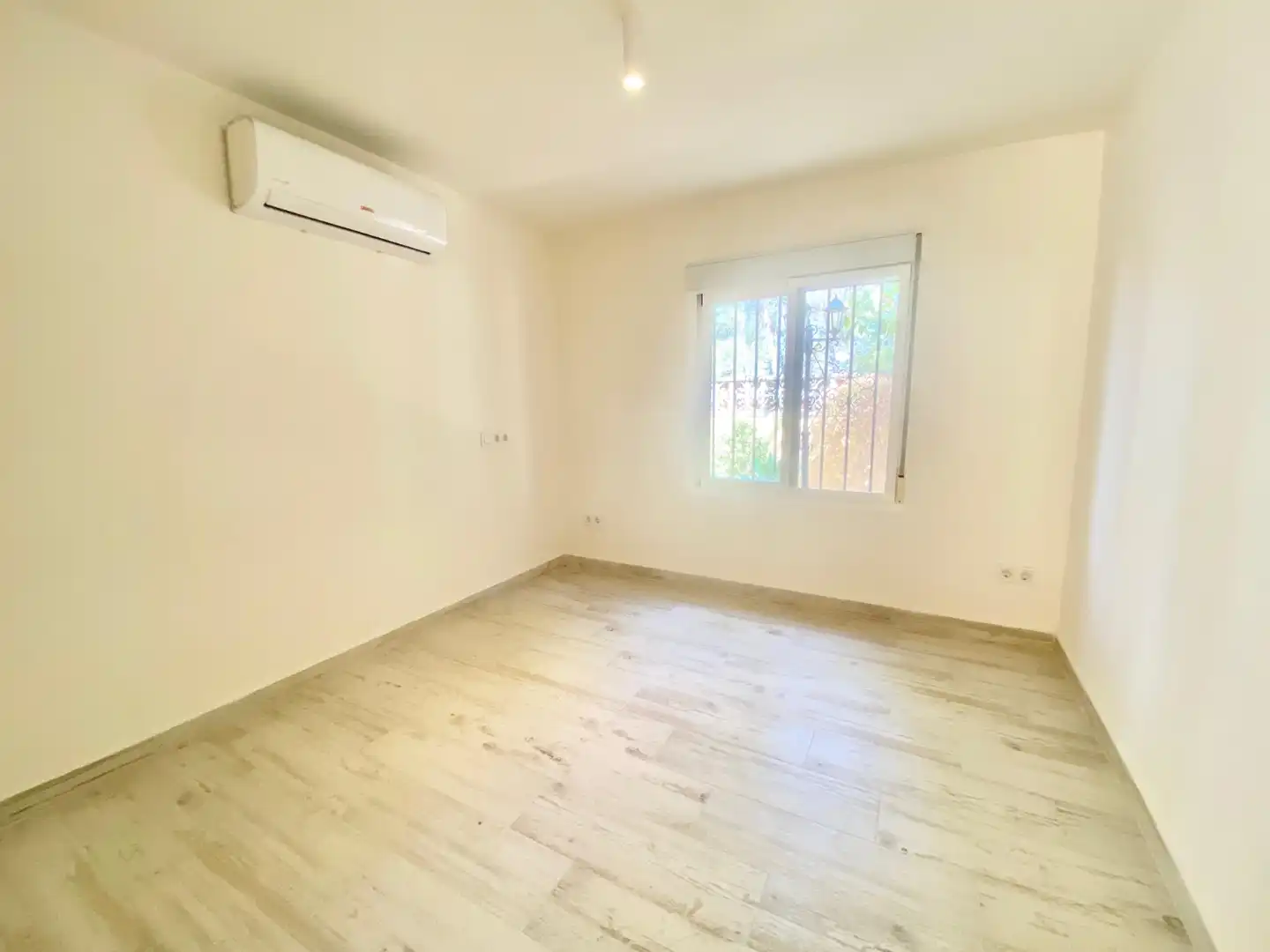 Casa o chalet de alquiler en L'Alfàs del Pi con Aire acondicionado, Calefacción y Jardín privado