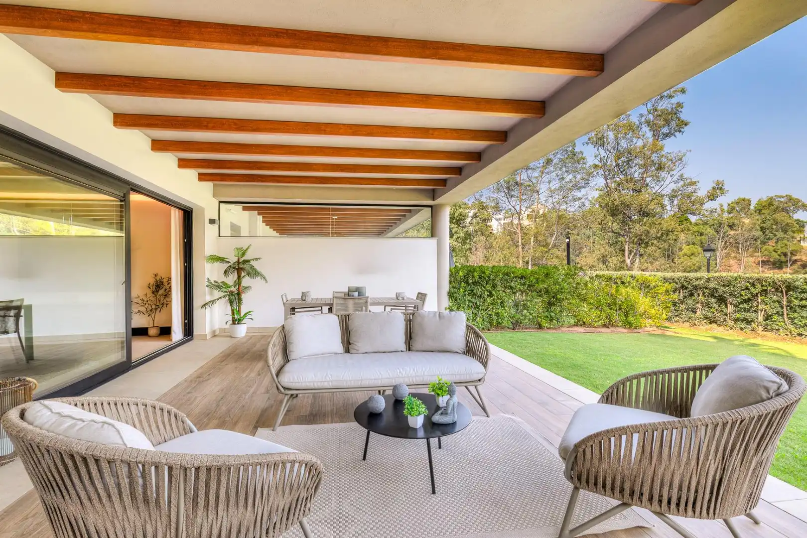 Terrassa de Planta baixa de lloguer en Marbella amb Aire condicionat, Calefacció i Jardí privat