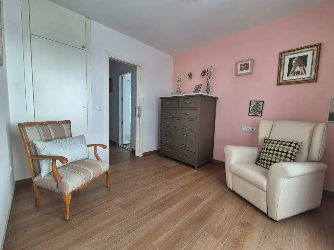 Dormitori de Casa o xalet en venda en Vélez-Málaga amb Aire condicionat, Terrassa i Moblat