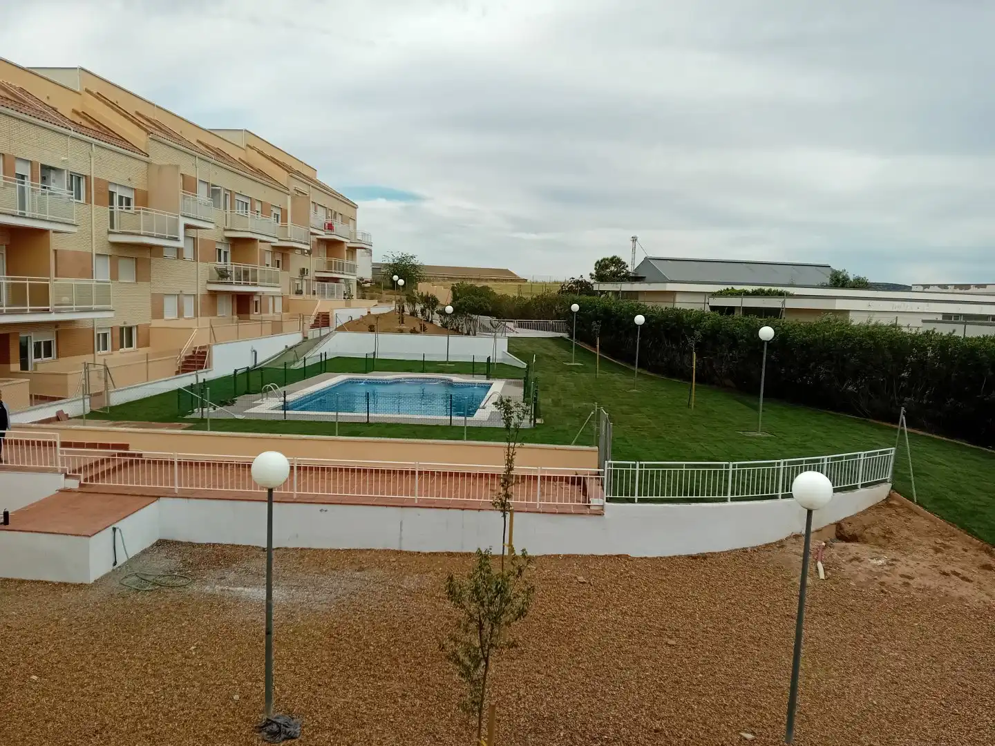 Piscina de Local en venda en Pozuelo de Calatrava