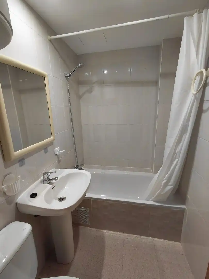 Badezimmer von Wohnungen zur Miete in  Palma de Mallorca mit Möbliert und Waschmaschine