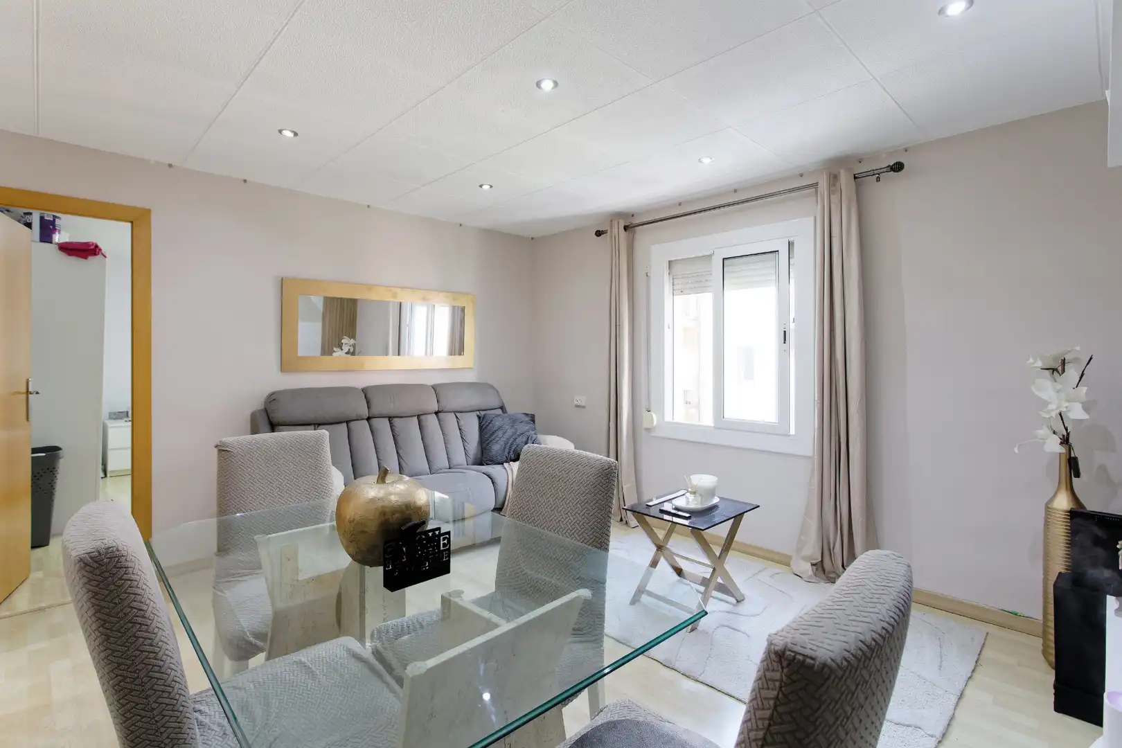 Living room of Flat for sale in L'Hospitalet de Llobregat