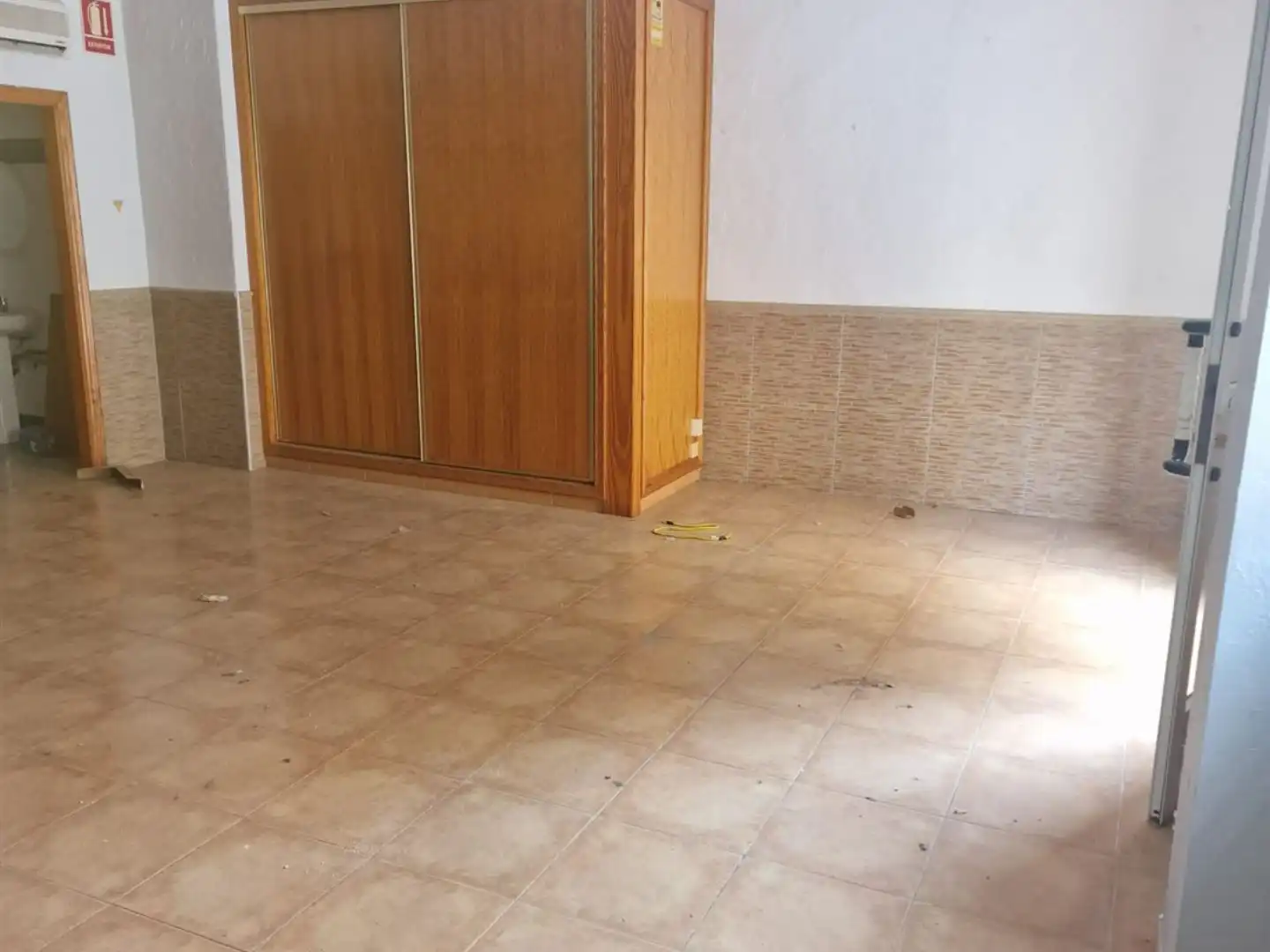 Habitación de Local de alquiler en Orihuela con Aire acondicionado