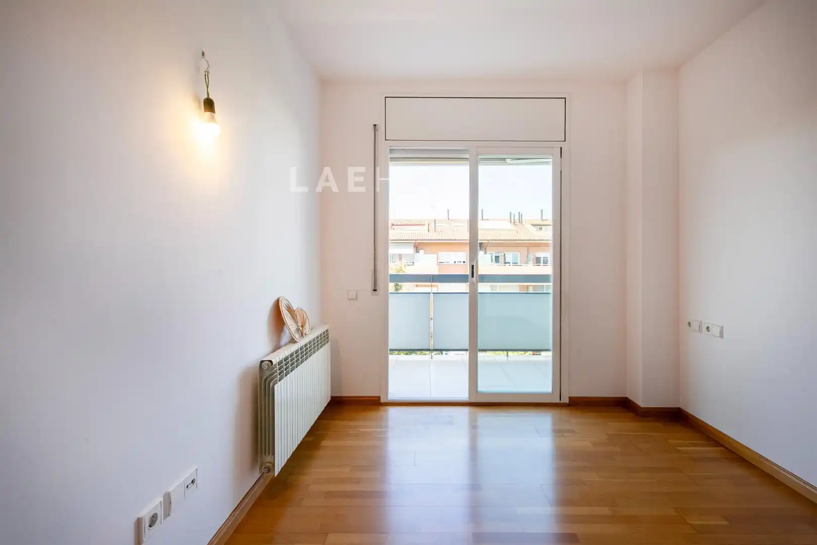 Schlafzimmer von Dachboden zum Verkauf in Sant Cugat del Vallès mit Klimaanlage, Heizung und Privatgarten