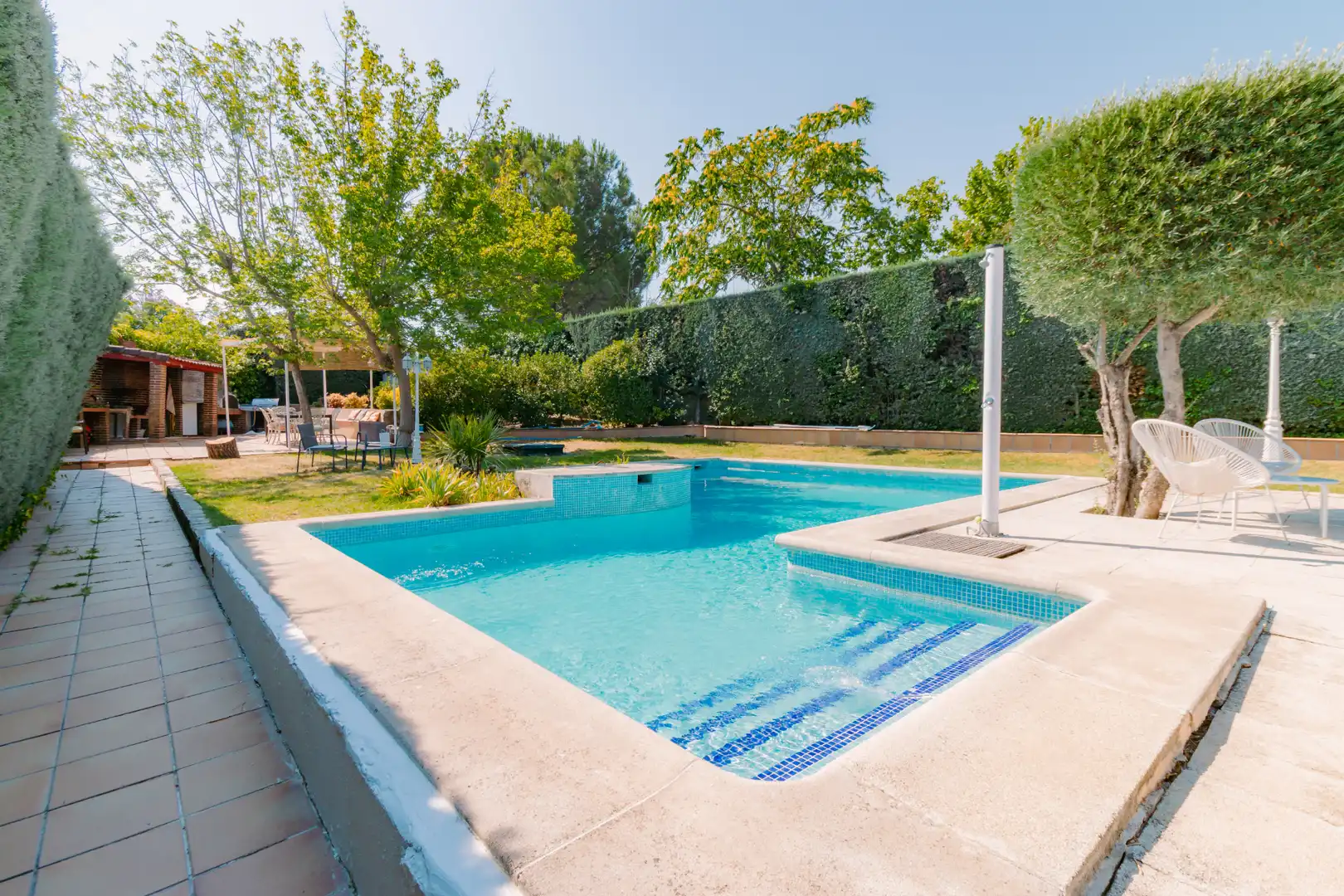 Piscina de Casa o xalet en venda en Las Rozas de Madrid amb Calefacció, Jardí privat i Parquet