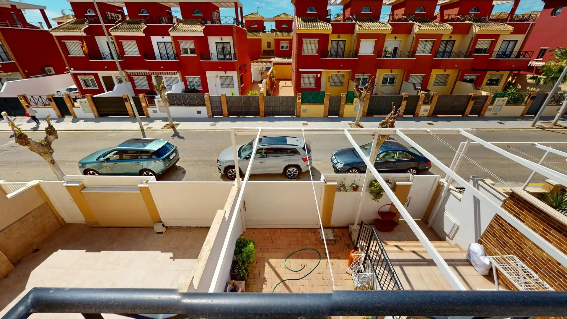 Vista exterior de Casa adosada en venda en Pilar de la Horadada amb Terrassa