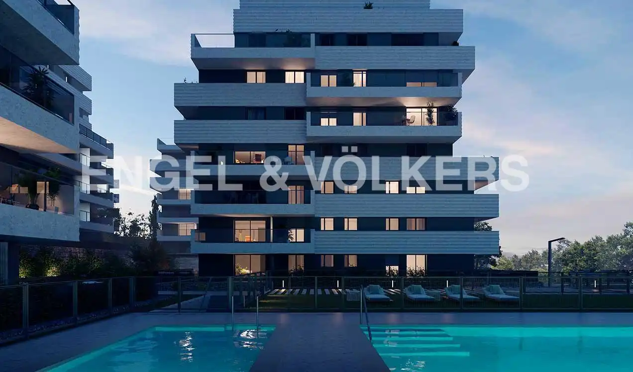 Flat with pool to rent in Finestrelles