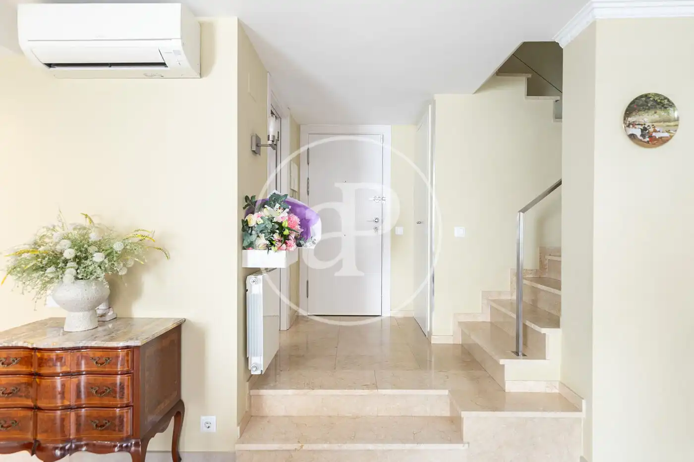 Maisonette zum Verkauf in Barcelona mit Klimaanlage, Heizung und Terrasse