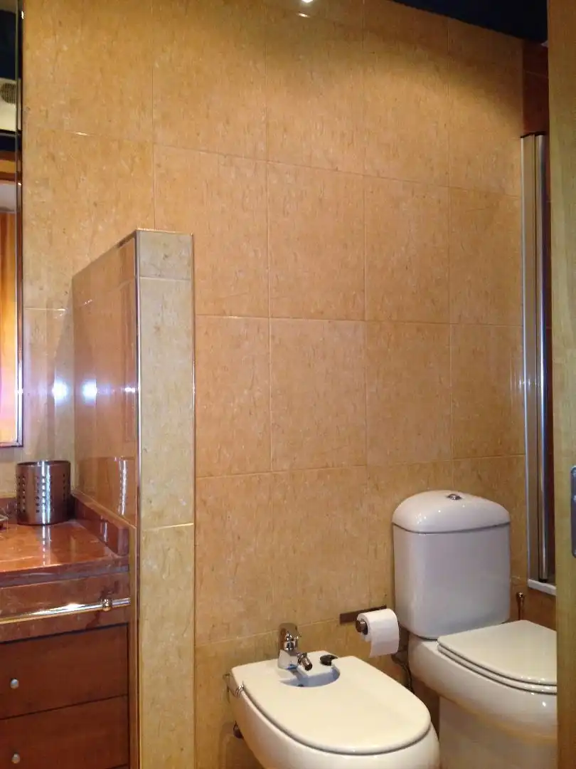 Bathroom of Flat for rent in Salamanca  with Heating, Parquet flooring and Furnished