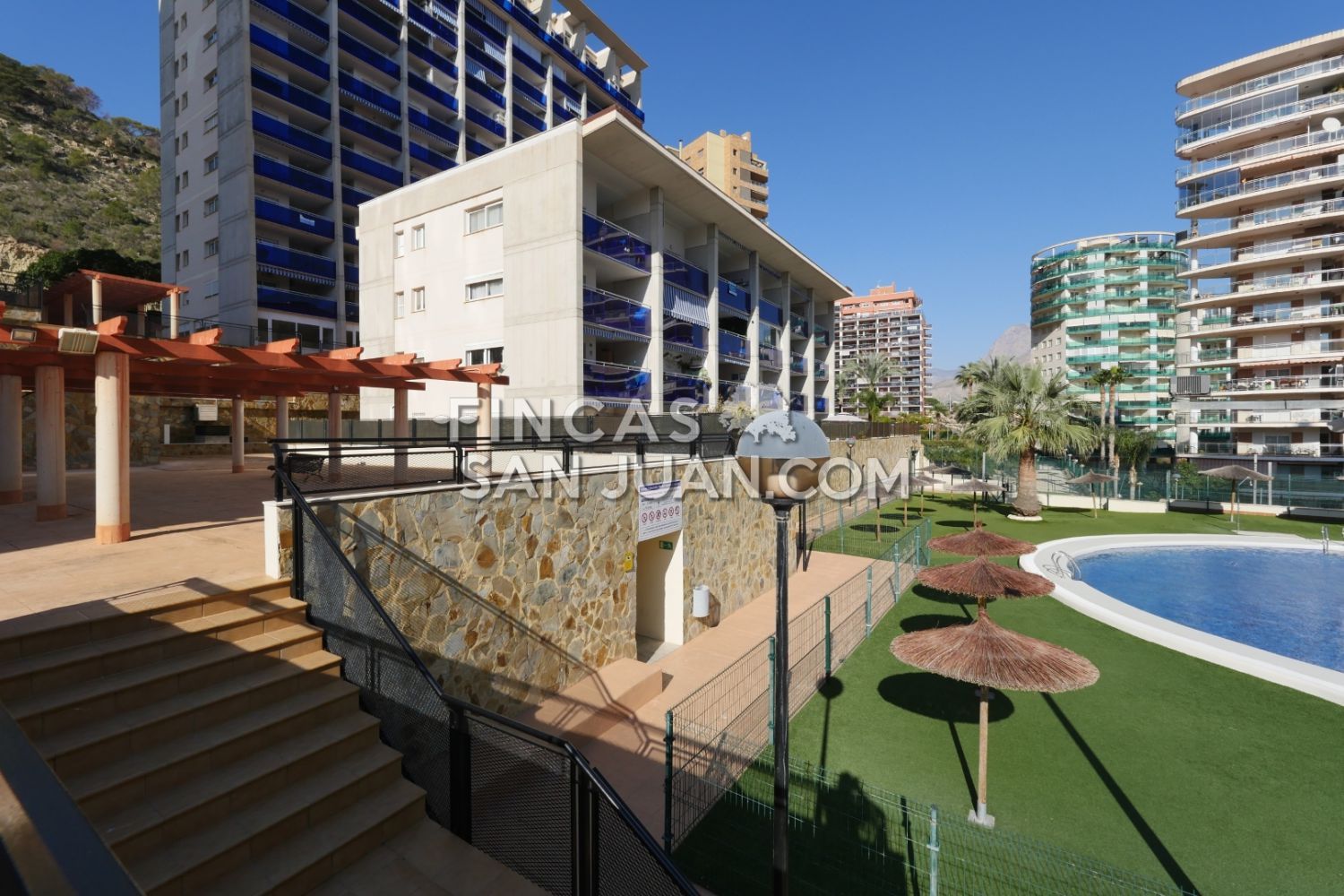 Exterior view of Flat for sale in Villajoyosa / La Vila Joiosa  with Air Conditioner, Terrace and Storage room