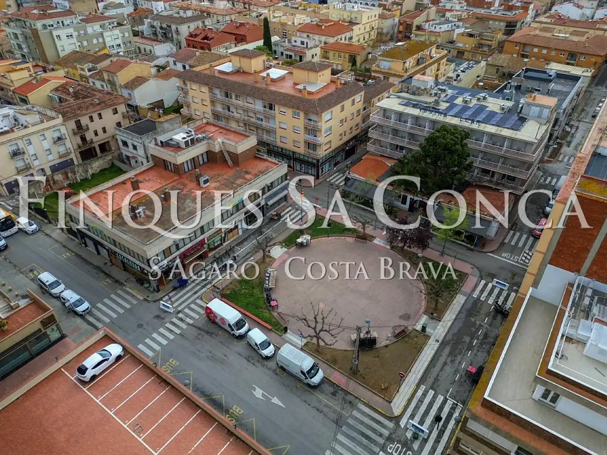 Vista exterior de Local en venda en Palamós