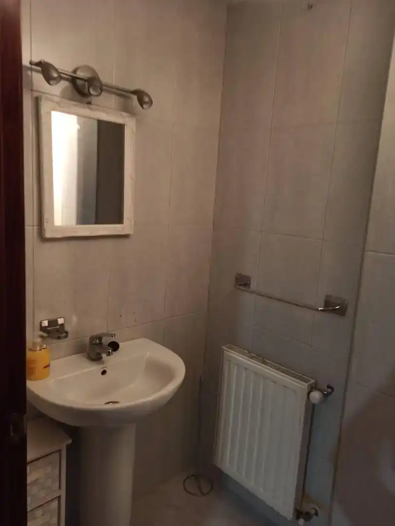 Bany de Pis en venda en Moraña amb Parquet, Traster i Piscina comunitària