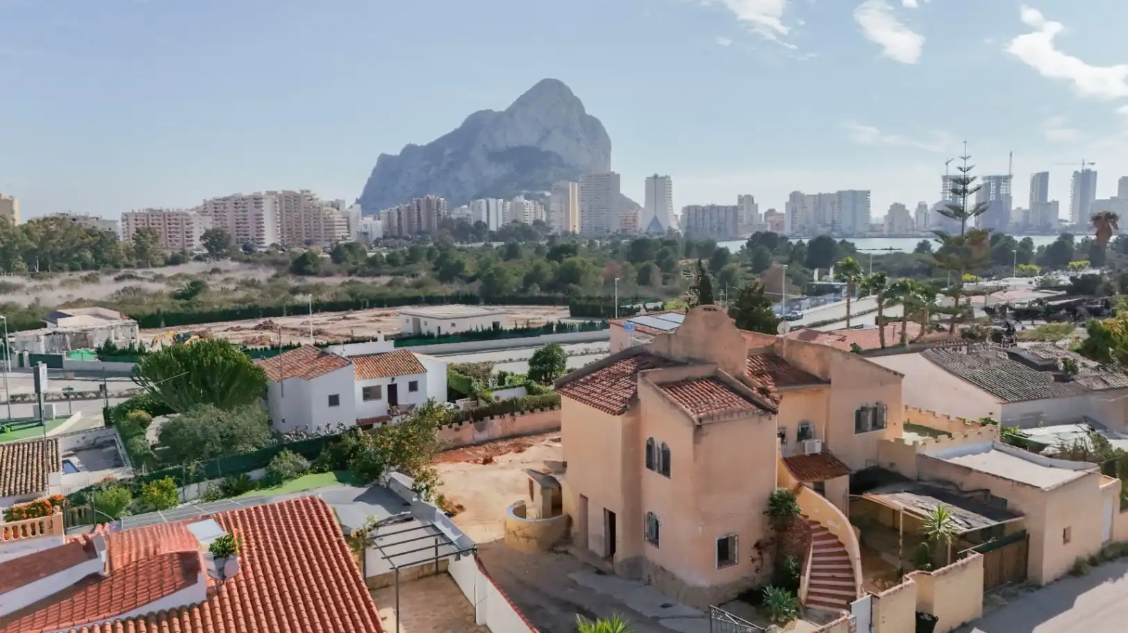 Vista exterior de Casa o chalet en venta en Calpe / Calp con Calefacción y Piscina