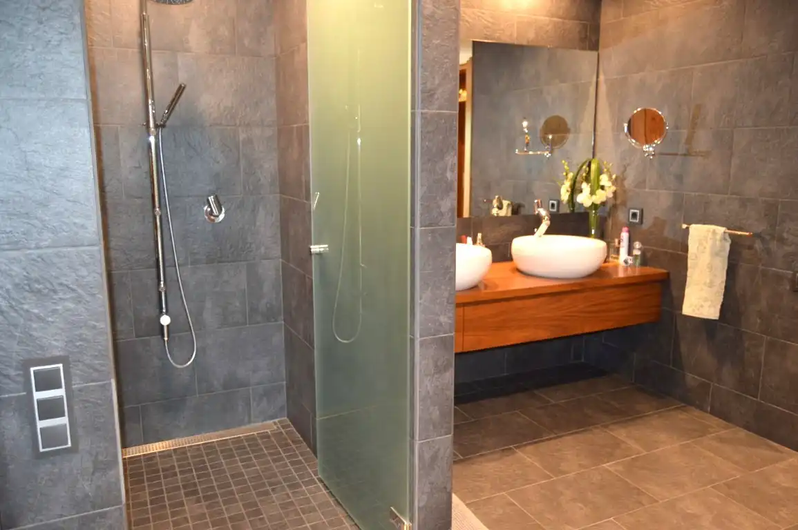 Baño de Casa o chalet de alquiler en Prullans con Jardín privado, Parquet y Terraza