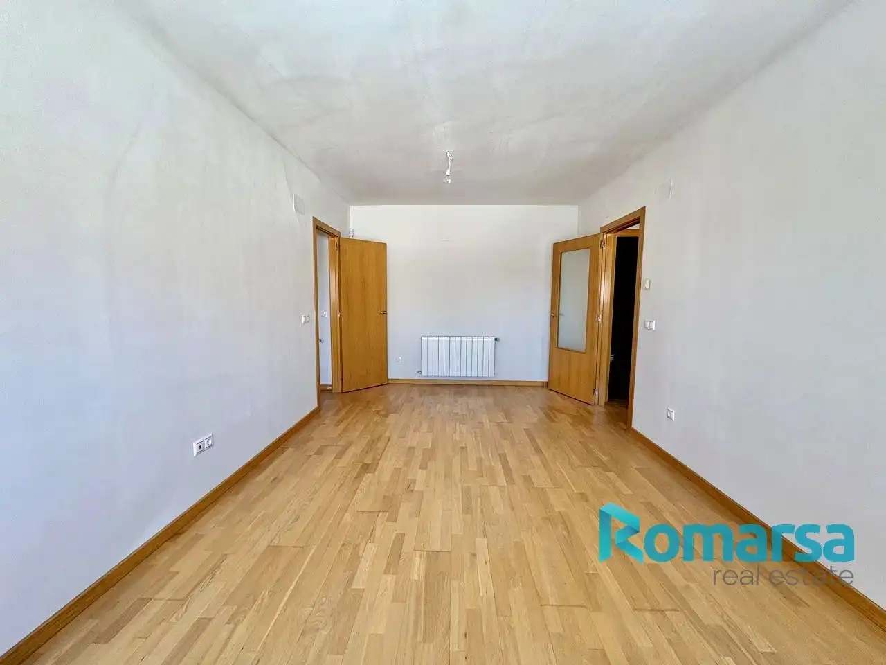 Dormitori de Pis en venda en Ávila amb Calefacció, Parquet i Terrassa