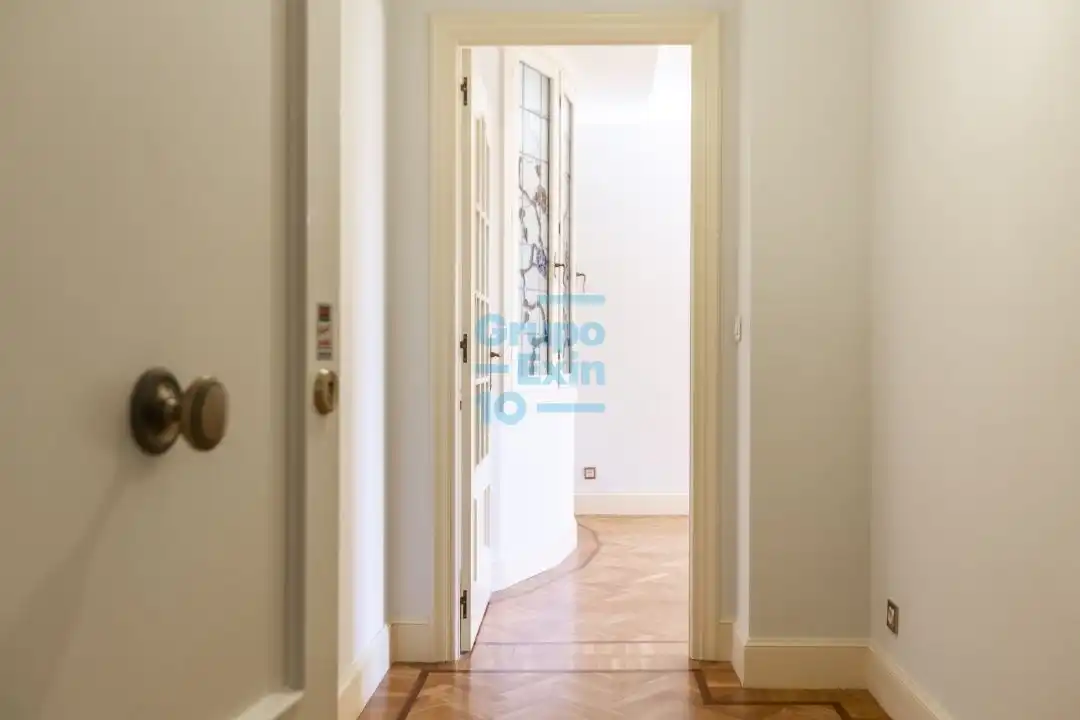 Piso de alquiler en Donostia - San Sebastián  con Balcón