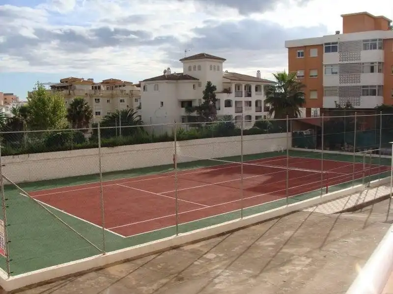Parking de Estudio en venta en Torremolinos con Aire acondicionado y Piscina comunitaria