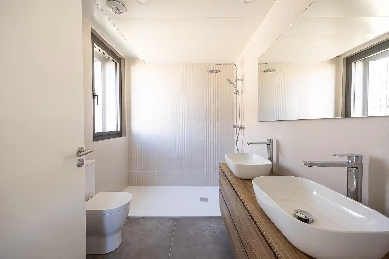 Baño de Dúplex en venta en Tiana con Aire acondicionado, Parquet y Terraza