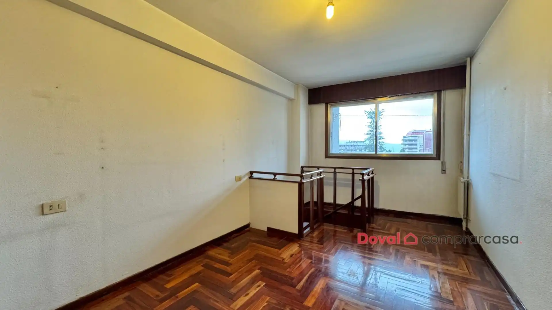 Habitación de Piso en venta en Vigo  con Calefacción, Terraza y Balcón