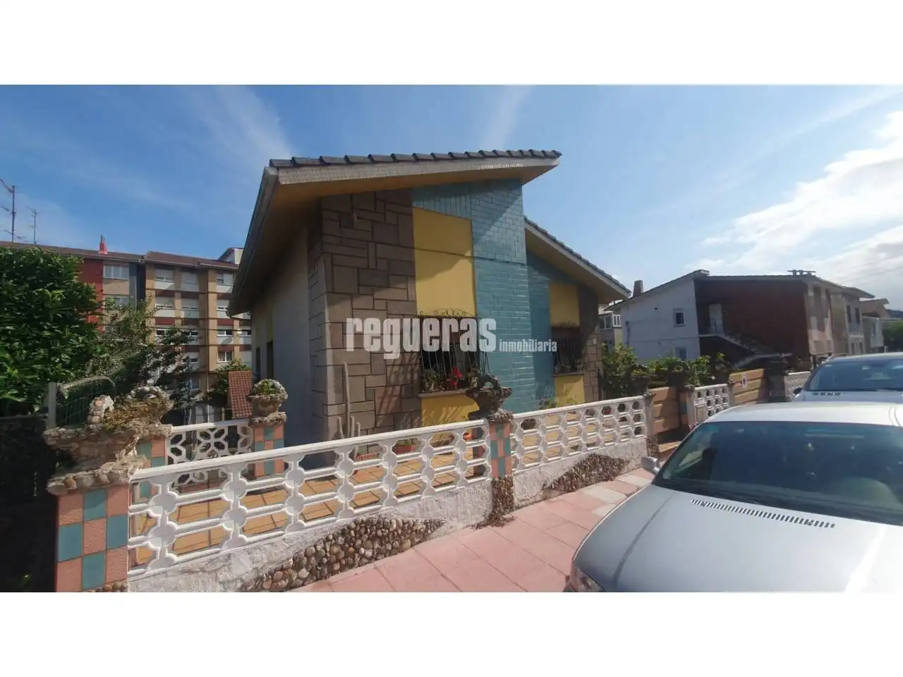 Exterior view of Houses for sale in Corvera de Asturias  with Heating, Parquet flooring and Furnished