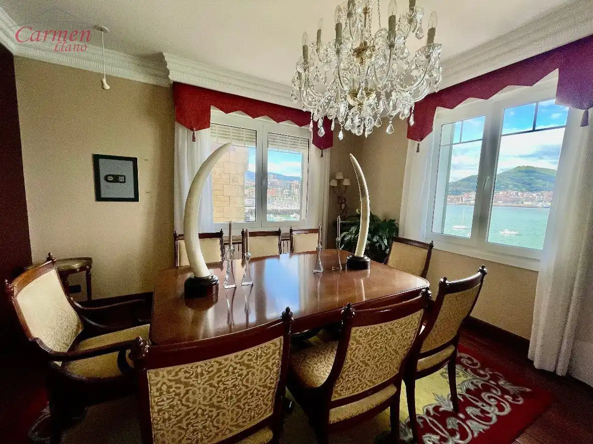 Comedor de Dúplex en venta en Getxo  con Calefacción, Terraza y Trastero