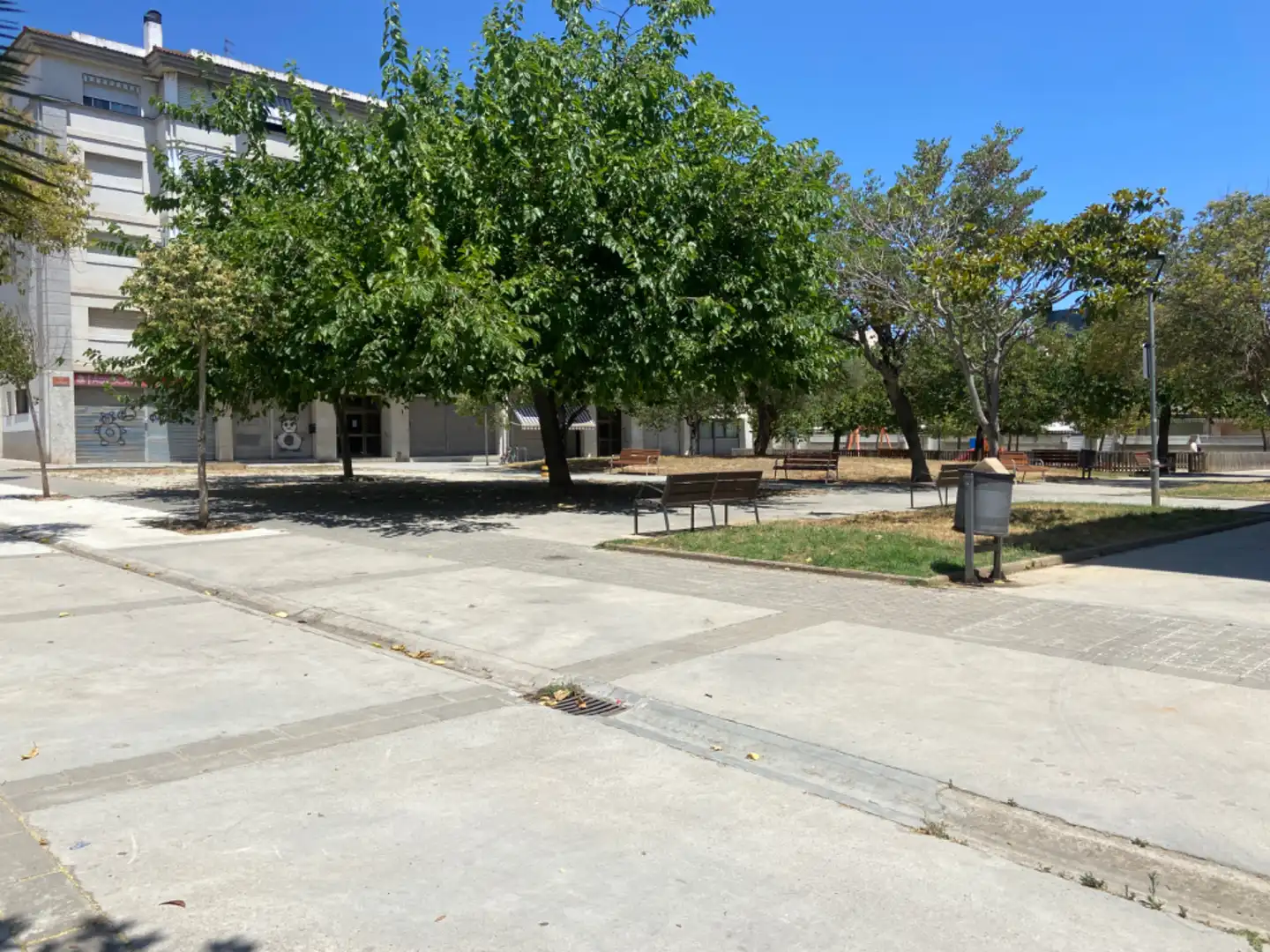 Vista exterior de Piso en venta en Vilanova i la Geltrú con Aire acondicionado, Calefacción y Parquet