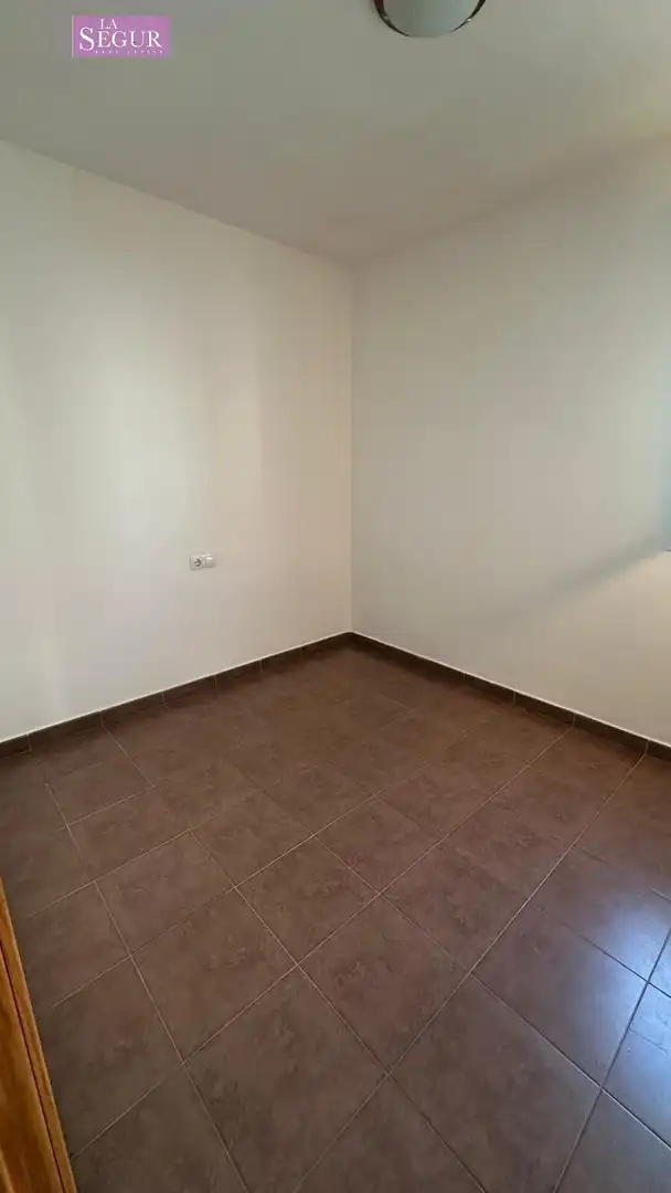 Casa adosada en venda en Conil de la Frontera amb Jardí privat, Terrassa i Piscina comunitària