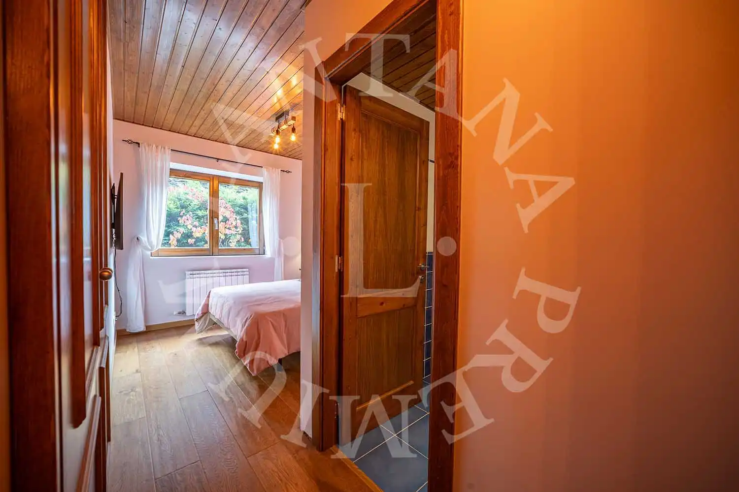 Schlafzimmer von Einfamilien-Reihenhaus zum Verkauf in Vielha e Mijaran mit Heizung, Privatgarten und Parkett