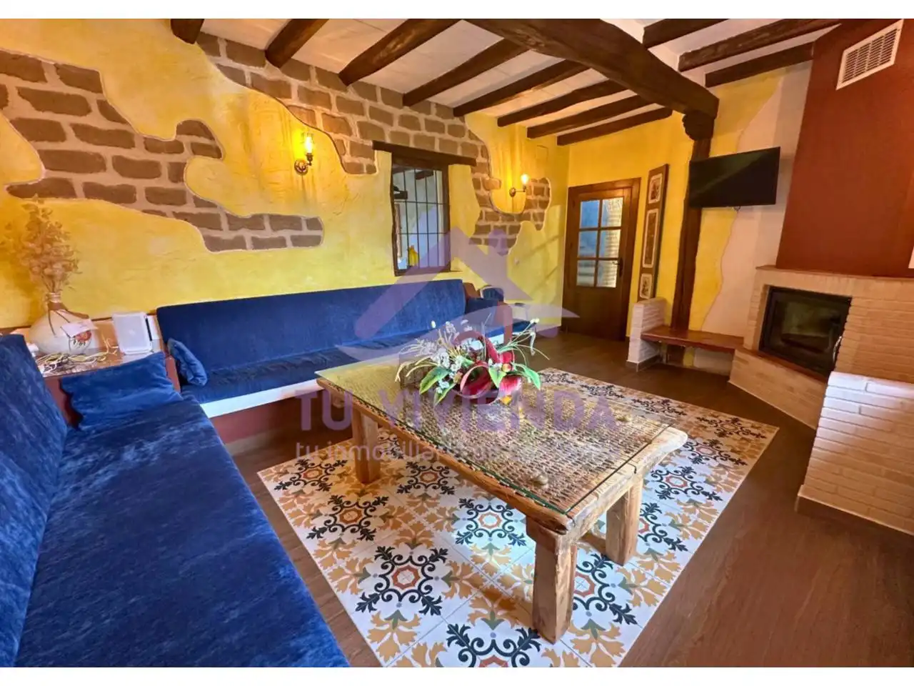 Sala de estar de Casa o chalet en venta en Bustillo de la Vega con Jardín privado, Piscina y Amueblado