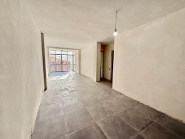Apartamento con ascensor en venta en Colonia Madrid