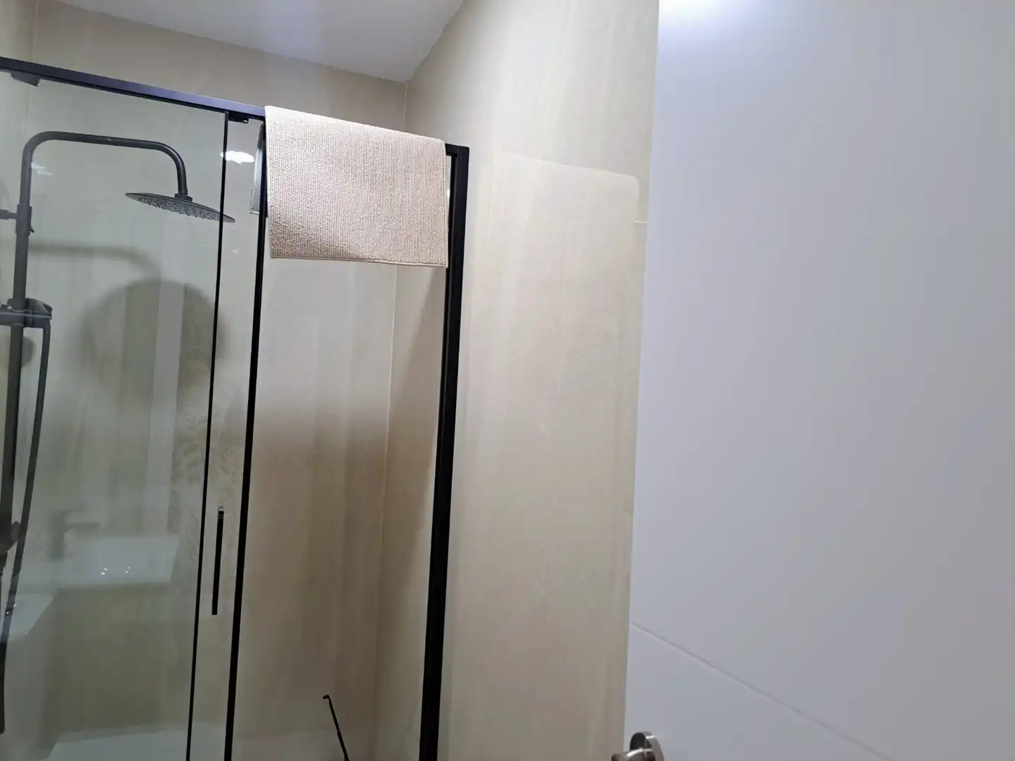 Baño de Piso para compartir en Getafe con Calefacción, Amueblado y Horno
