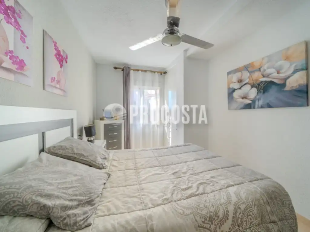 Habitación de Piso en venta en Almuñécar con Terraza y Internet