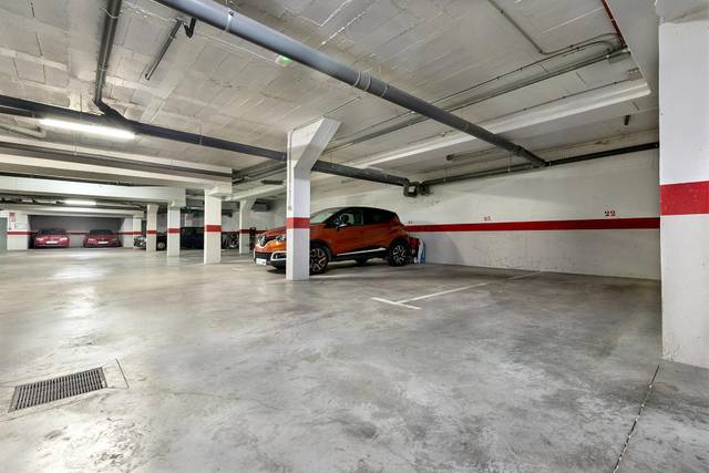 Garaje en Venta en Calle de Castillejos en El Coll d'en Rabassa