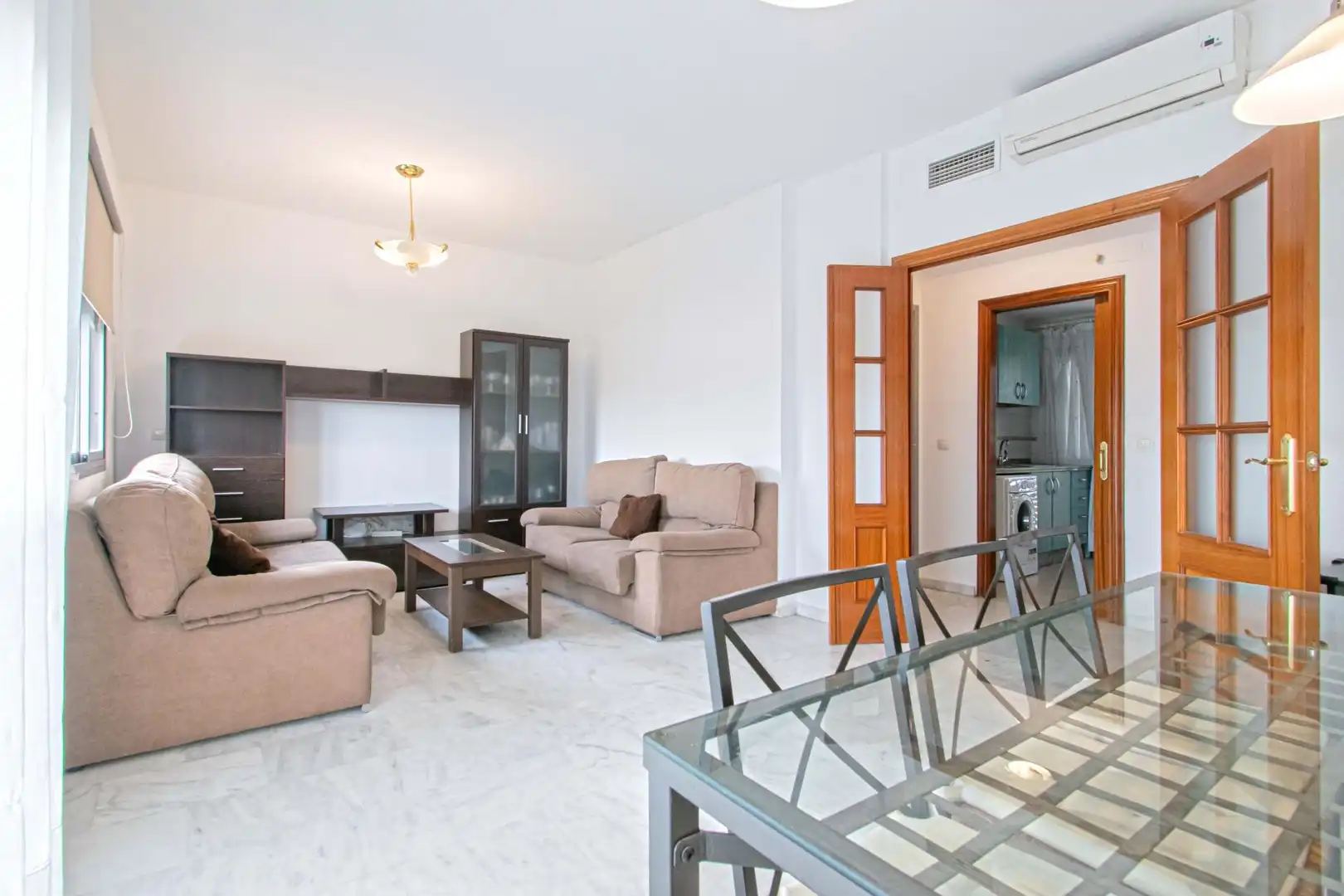 Living room of Flat for sale in Sevilla  with Air Conditioner, Storage room and Balcony