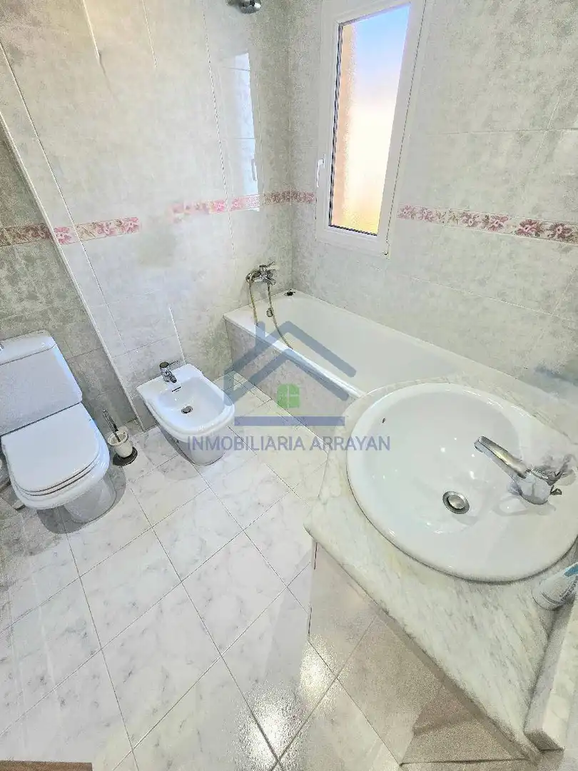 Baño de Casa o chalet en venta en Ogíjares con Aire acondicionado, Calefacción y Jardín privado